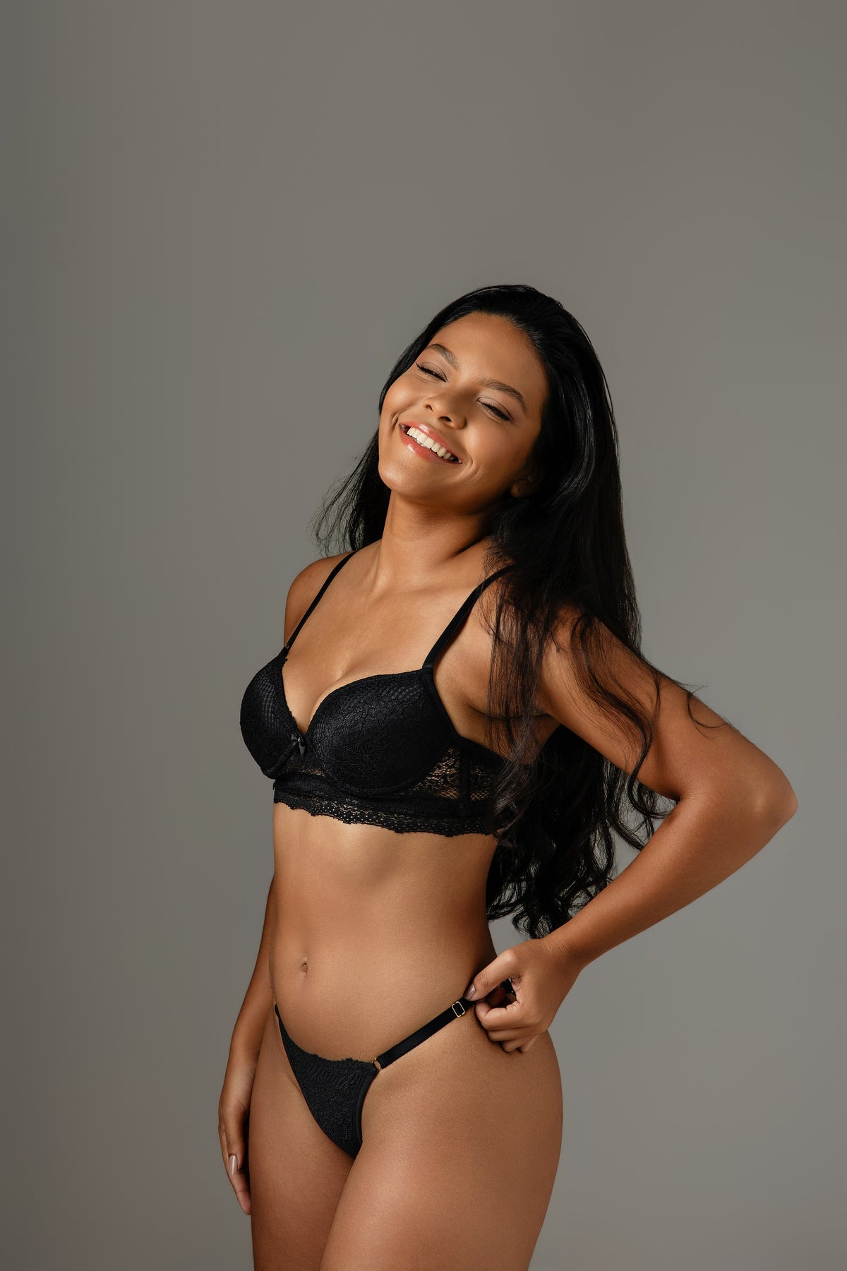 Conjunto Lingerie Renda Bojo e Fio Dental Preto